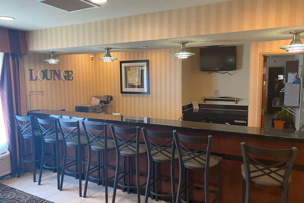 Americinn By Wyndham Oshkosh Étterem fotó